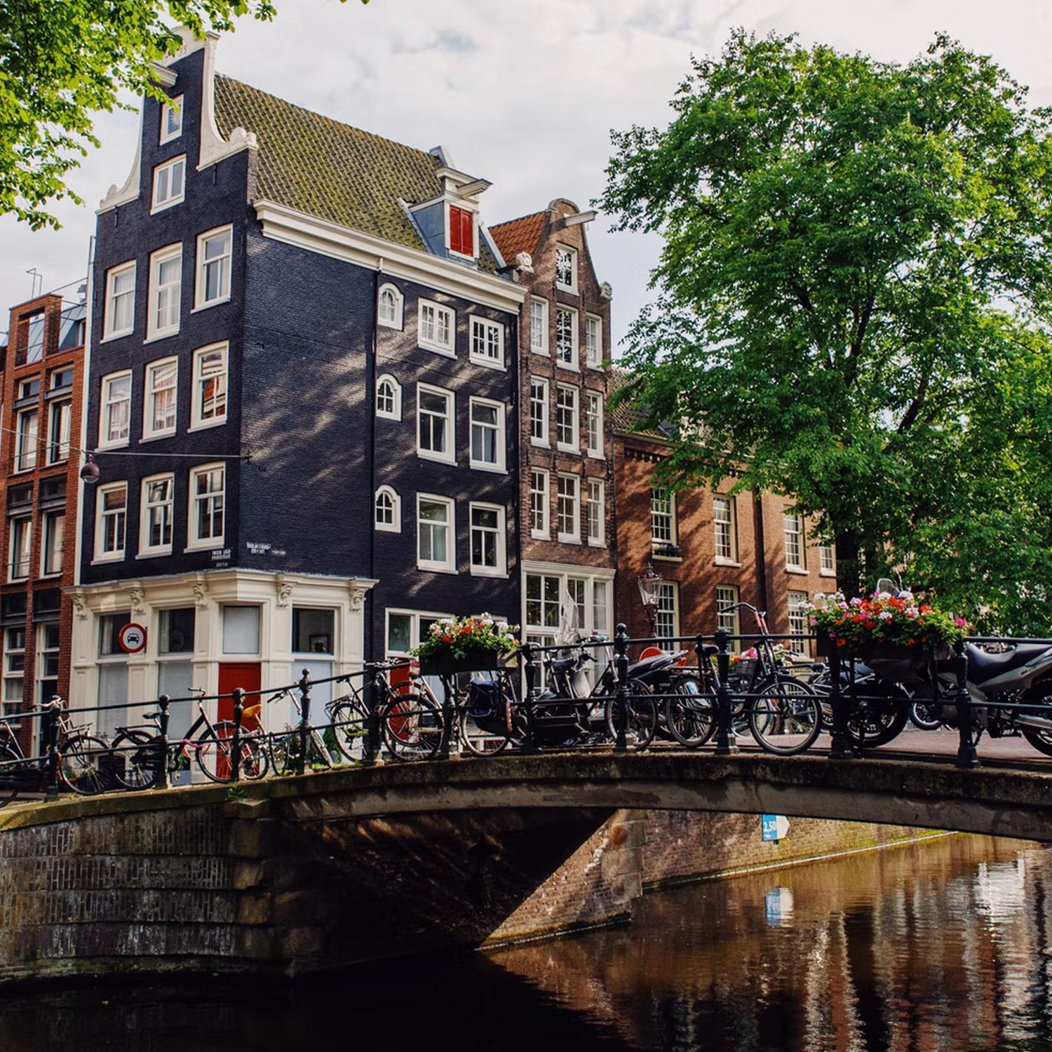 On passe la frontière